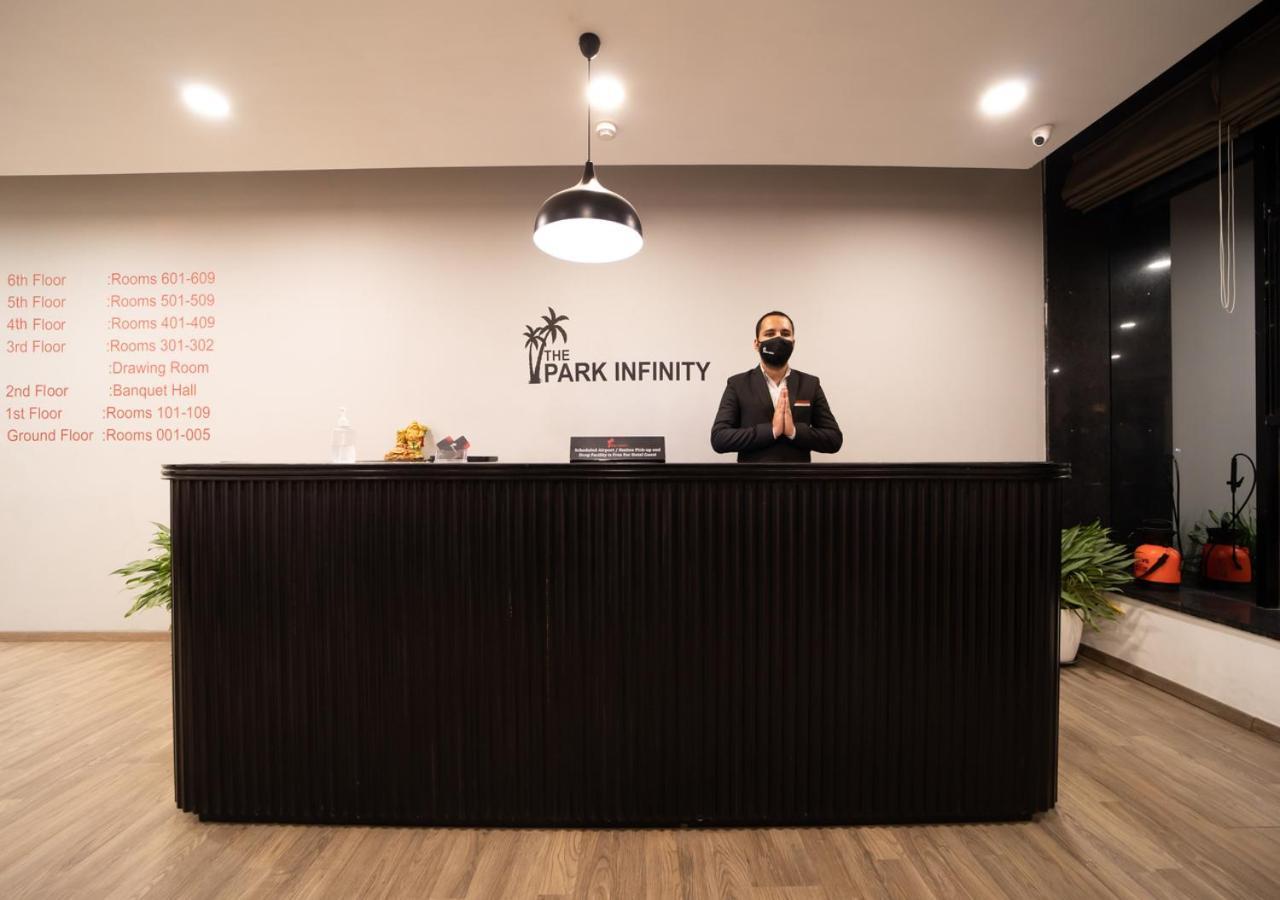 The Park Infinity Hotel Surat Bagian luar foto
