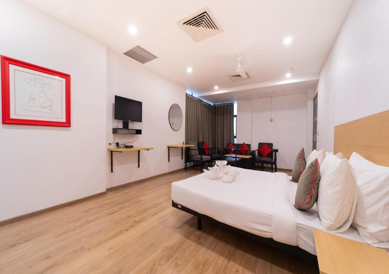 The Park Infinity Hotel Surat Bagian luar foto