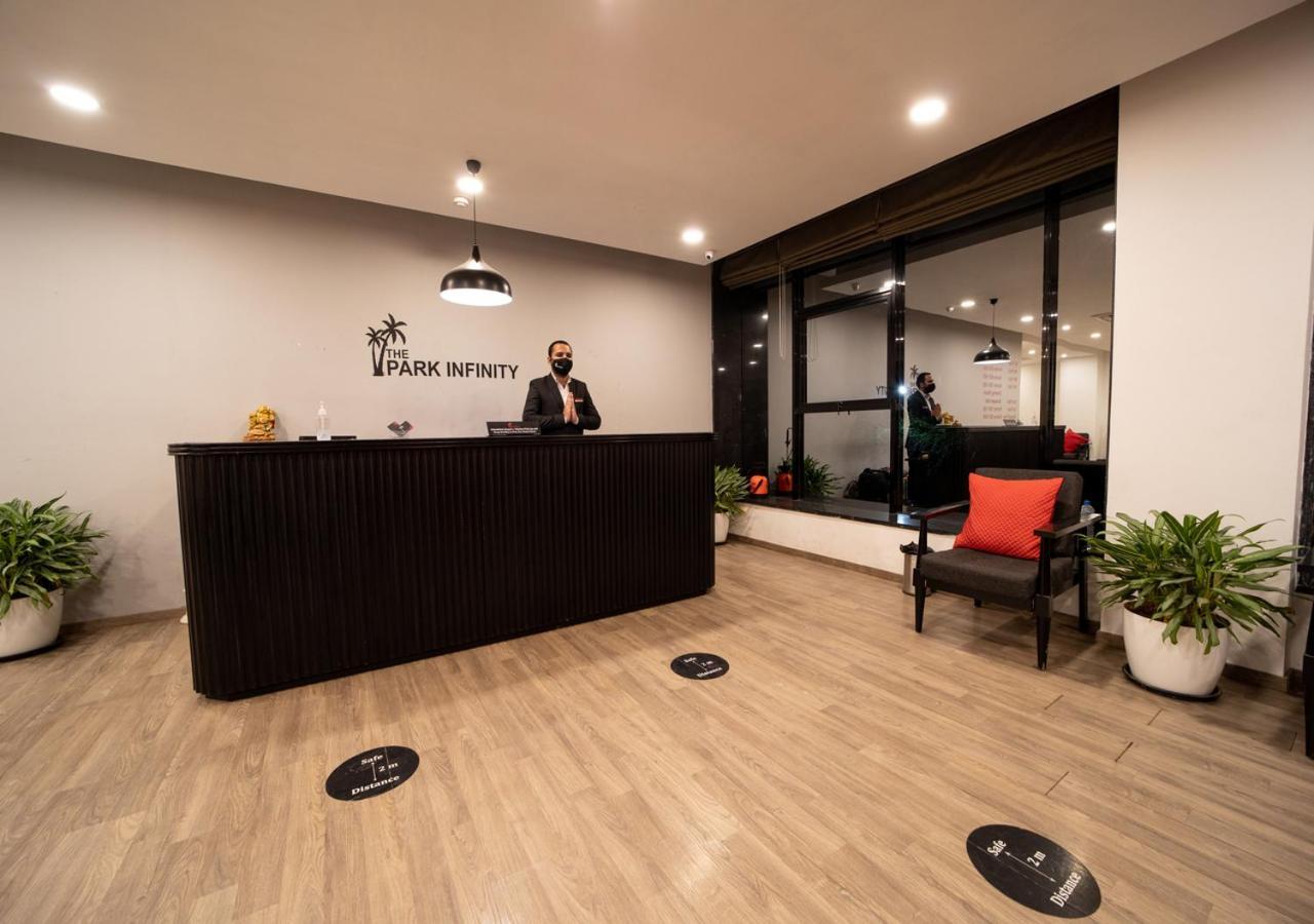 The Park Infinity Hotel Surat Bagian luar foto