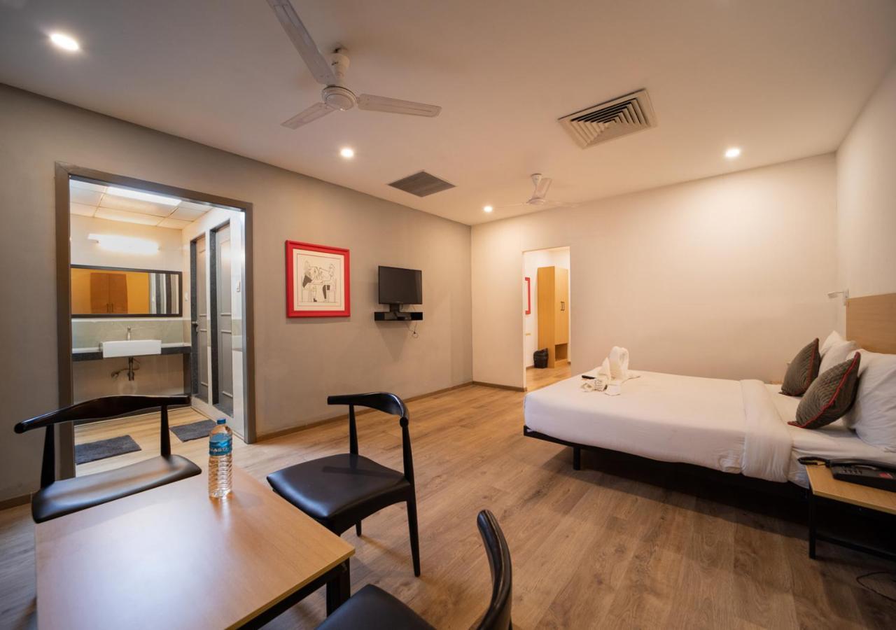 The Park Infinity Hotel Surat Bagian luar foto